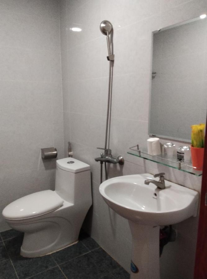 Hoàn Vũ Hotel *