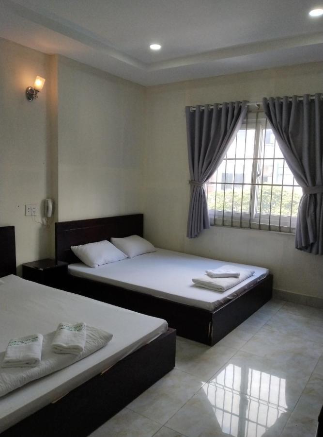 Hotel Hoàn Vũ *